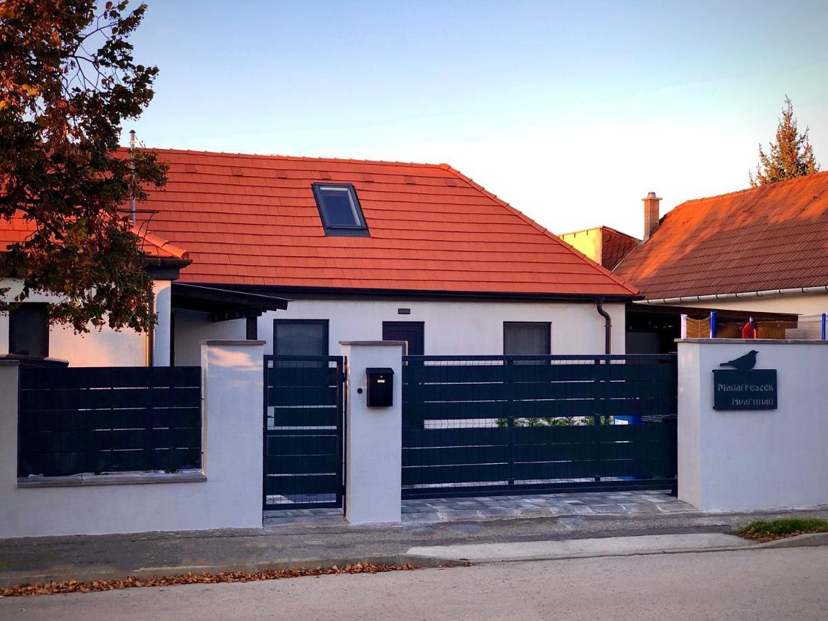 Madarfeszek Apartman Veszprém Exteriér fotografie